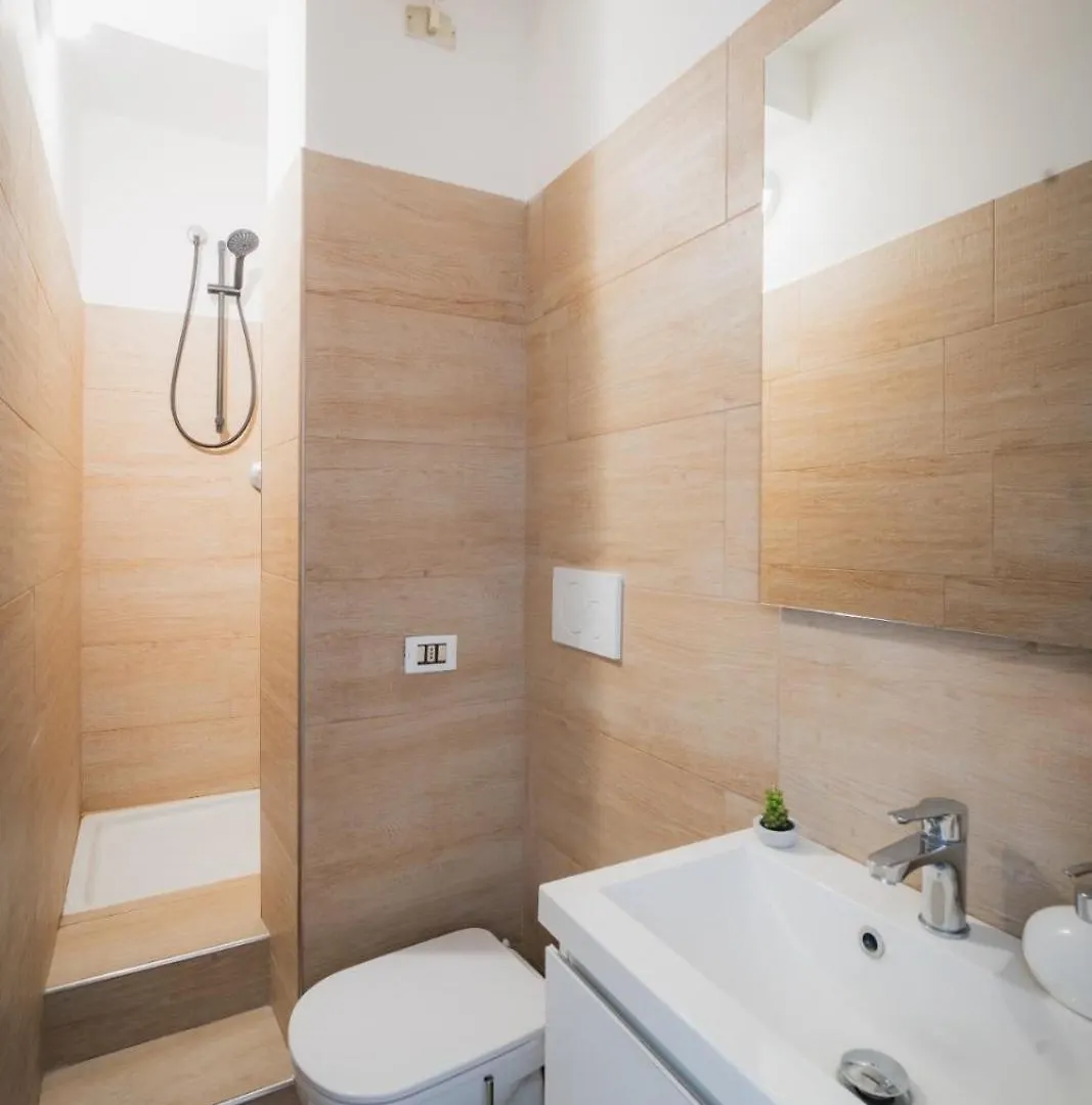 Appartamento Apt Per Coppie Nel Cuore Di Desenzano Castello Desenzano del Garda Italia
